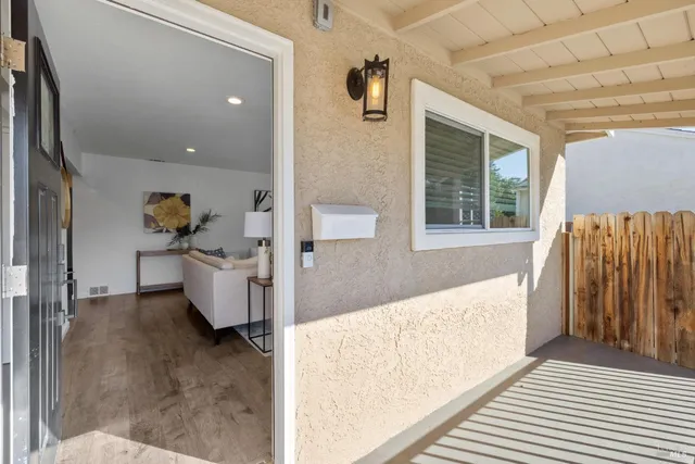 $2,950 | 372 Acacia Street, Vacaville, CA 95688