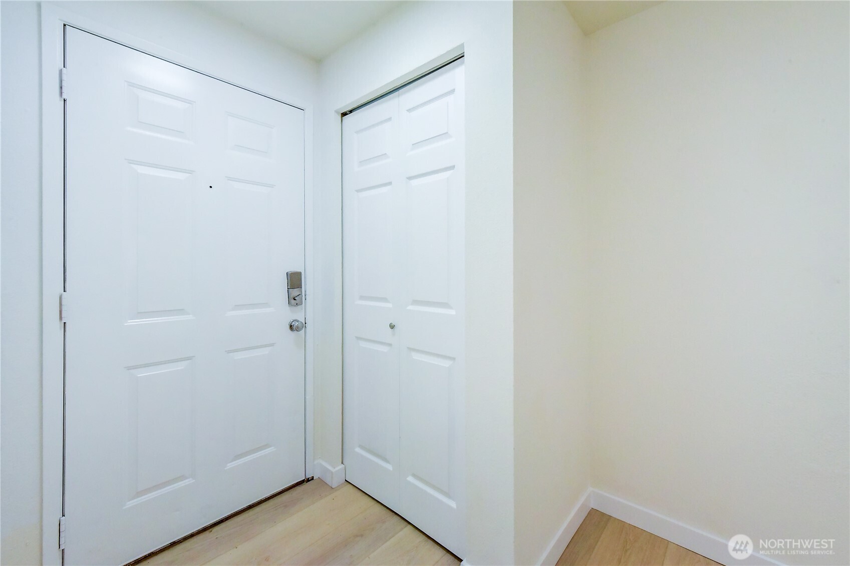 1601 Maple Lane, Unit B5 Kent, WA 98030 - Photo 2 of 22