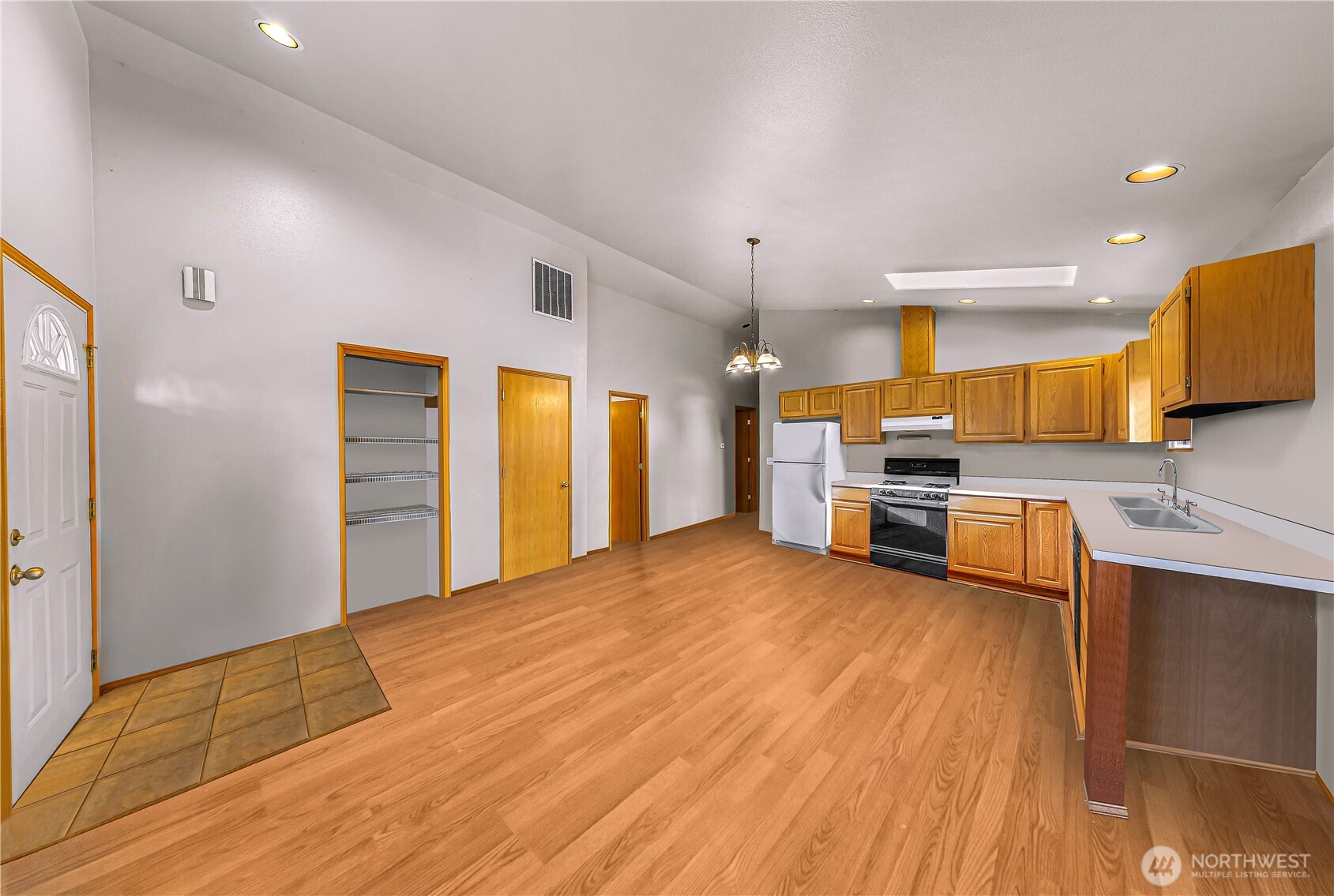 1470 James Street Bellingham, WA 98225 - Photo 9 of 29