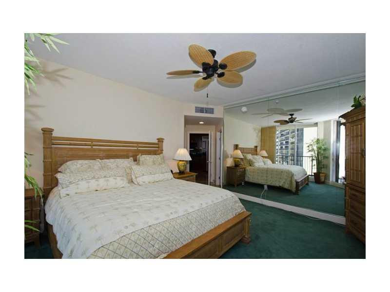 100 South Birch Road, Unit 905D Fort Lauderdale, FL 33316 - Photo 11 of 30 Master Bedroom