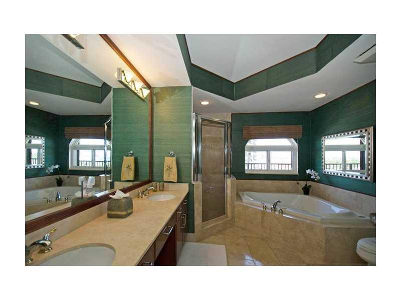 100 South Birch Road, Unit 905D Fort Lauderdale, FL 33316 - Photo 13 of 30 Master Bath/Spa