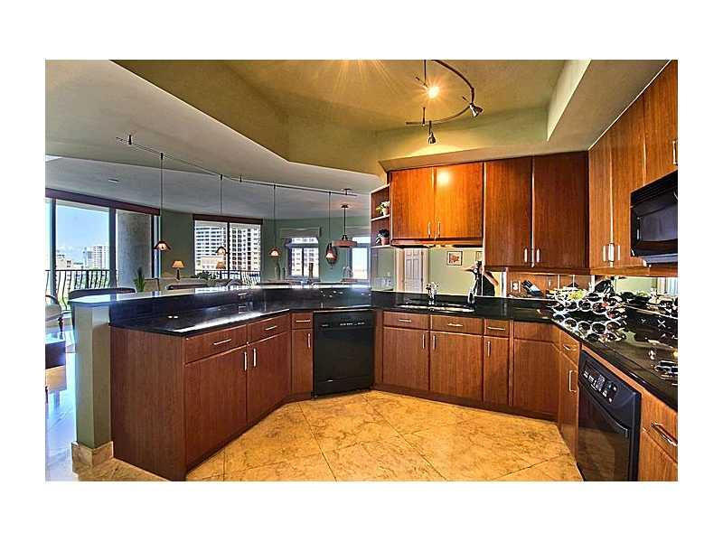 100 South Birch Road, Unit 905D Fort Lauderdale, FL 33316 - Photo 9 of 30 Kitchen