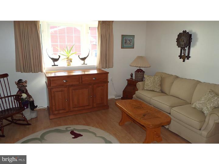 543 Delvale Road Yardley, PA 19067 - Photo 9 of 25 Gallery Image 9