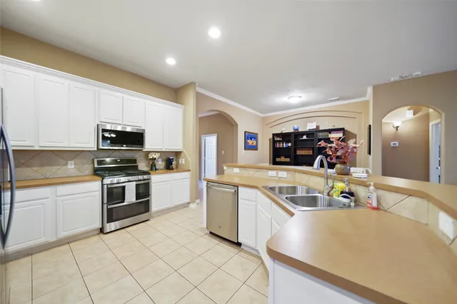 $2,300 | 21818 Mileham Lane, Spring, TX 77388