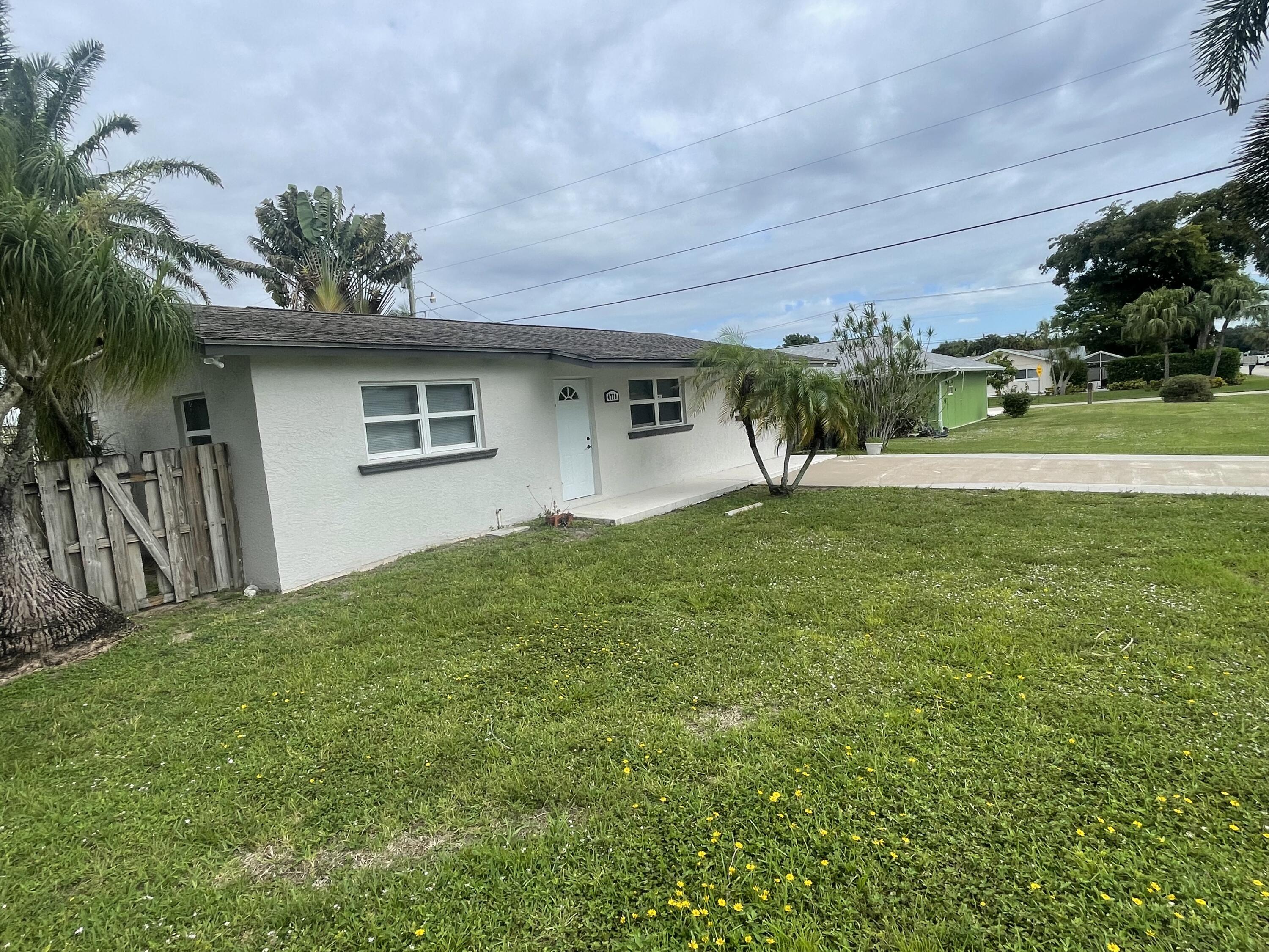 4779 Bonanza Road Lake Worth, FL 33467 - Photo 2 of 15 IMG_1906