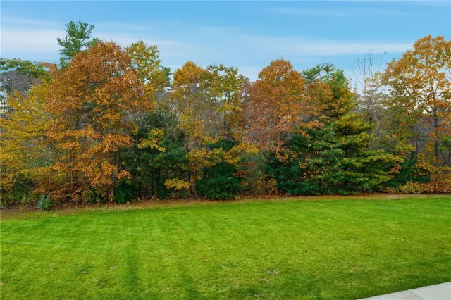 $409,900 | 40 Saw Mill Drive, Unit 204, North Kingstown, RI 02852