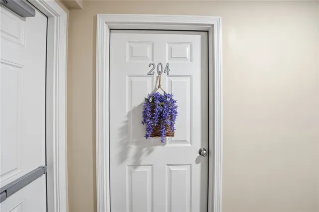 $409,900 | 40 Saw Mill Drive, Unit 204, North Kingstown, RI 02852