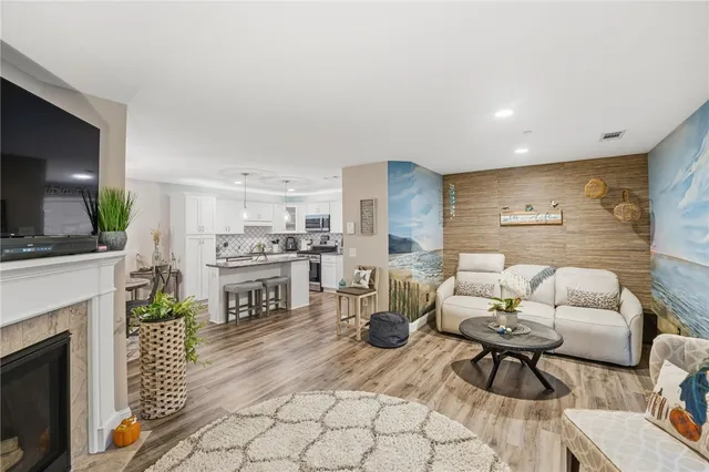 $409,900 | 40 Saw Mill Drive, Unit 204, North Kingstown, RI 02852