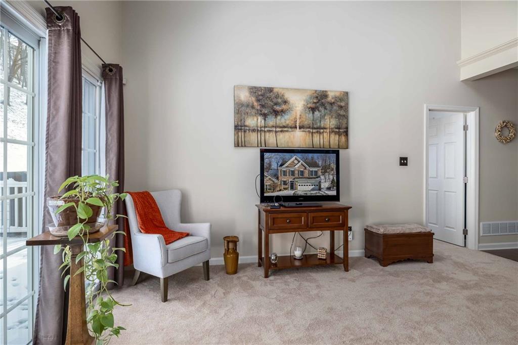 1418 Willowbrook Drive Washington, PA 15301 - Photo 12 of 29