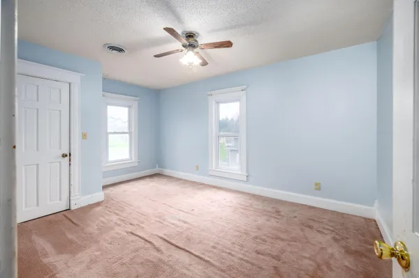 $179,900 | 321 East Main Street, Brook, IN 47922