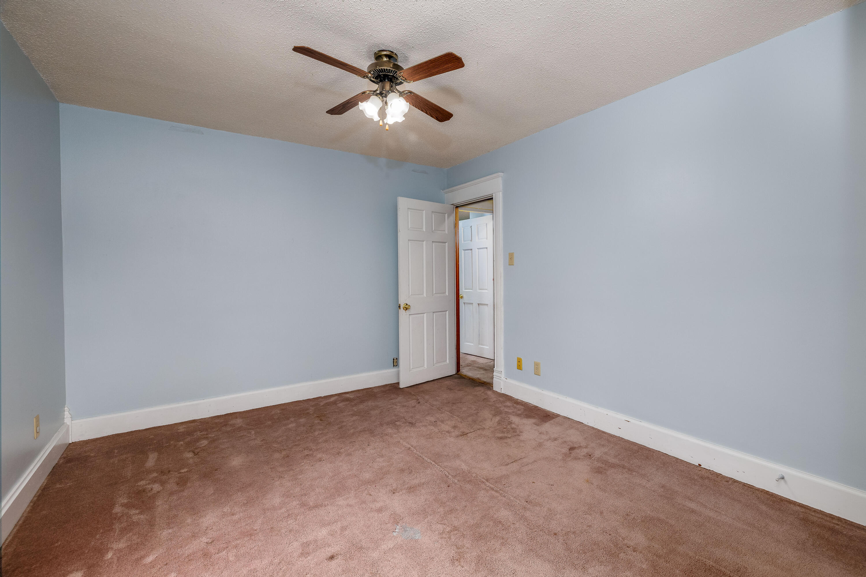 321 East Main Street Brook, IN 47922 - Photo 31 of 44 3000x2000