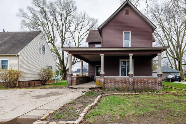 $179,900 | 321 East Main Street, Brook, IN 47922