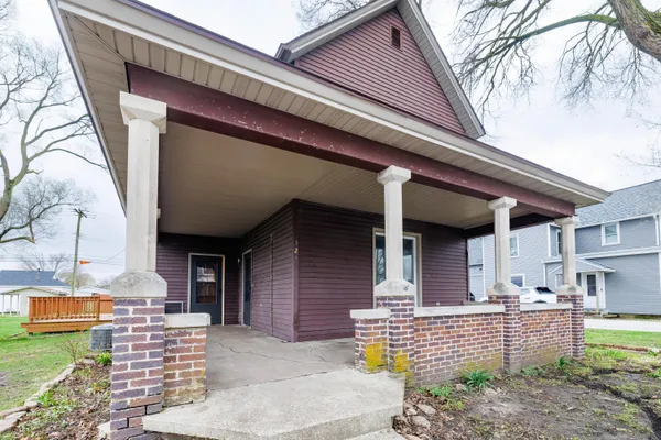 $179,900 | 321 East Main Street, Brook, IN 47922