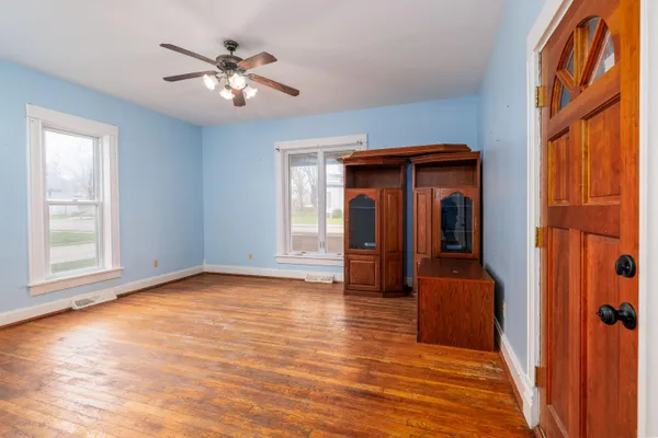 $179,900 | 321 East Main Street, Brook, IN 47922