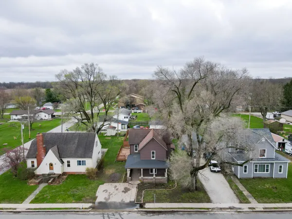 $179,900 | 321 East Main Street, Brook, IN 47922