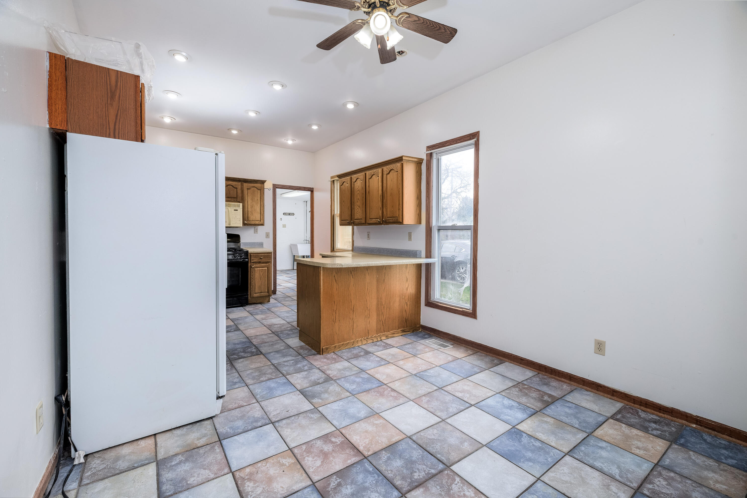 321 East Main Street Brook, IN 47922 - Photo 6 of 44 3000x2000