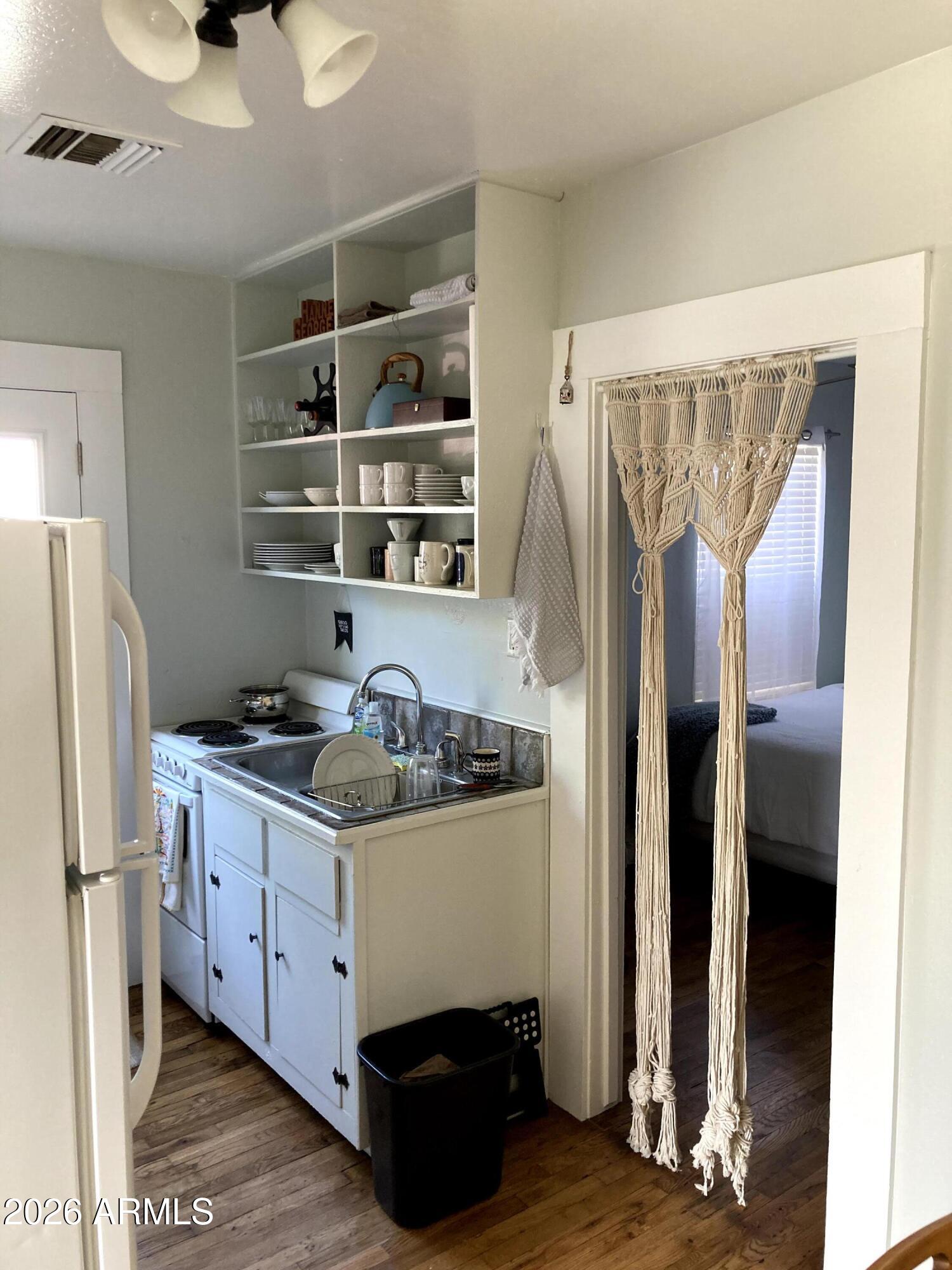 1110 East Coronado Road Phoenix, AZ 85006 - Photo 17 of 25 1138_e