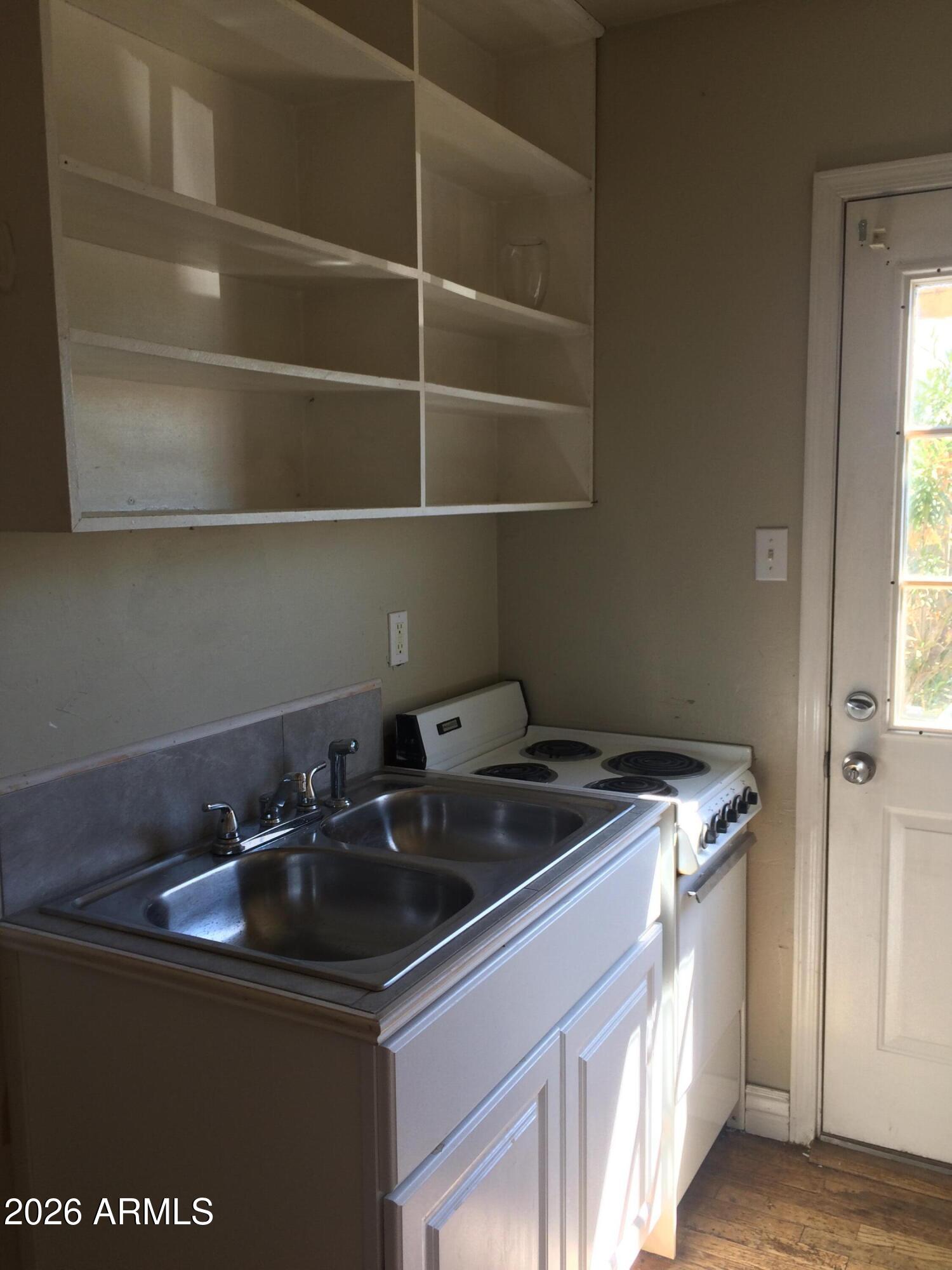 1110 East Coronado Road Phoenix, AZ 85006 - Photo 8 of 25 1140_e