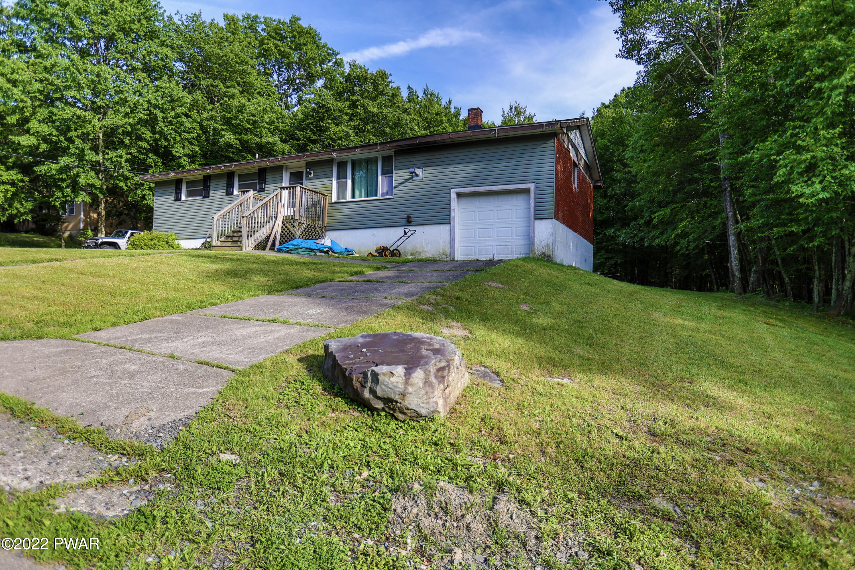 112 Kitty Harker Road Dingmans Ferry, PA 18328 - Photo 3 of 20 4-BE7A1776