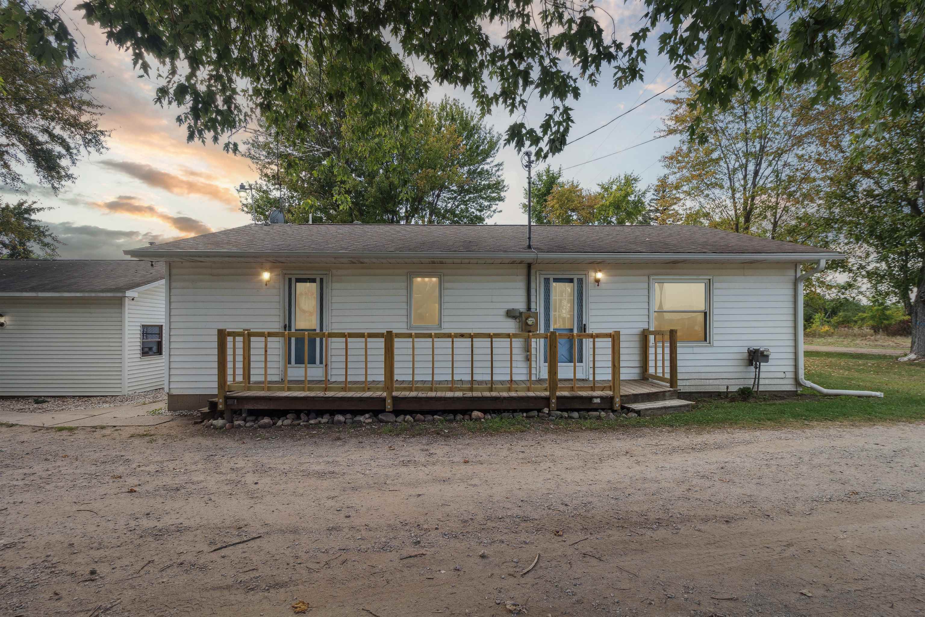 285 West Hoffman Road St. Louis, MI 48880 - Photo 1 of 32 Gallery Image 1