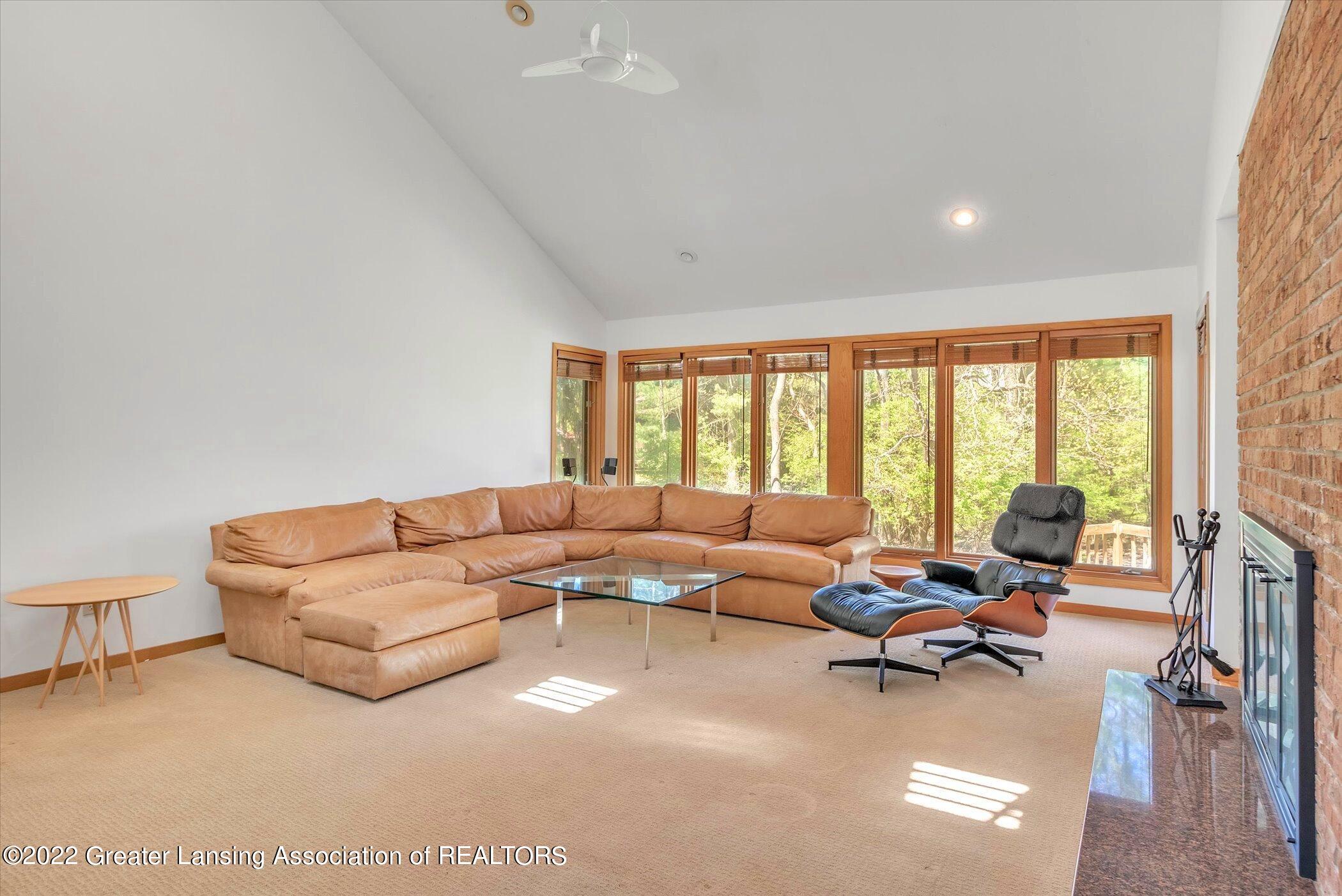 2556 Dustin Road Okemos, MI 48864 - Photo 5 of 42 Great Room