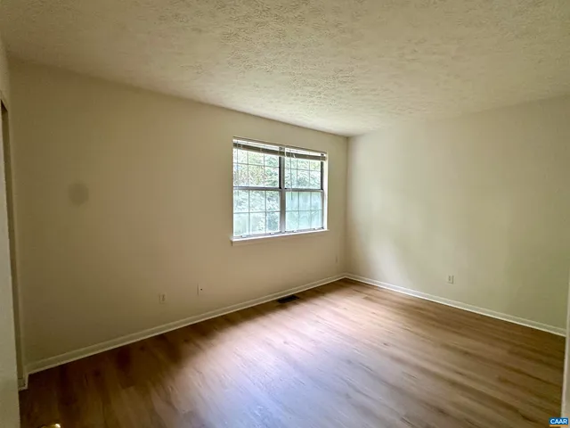 $2,095 | 104 Longwood Drive, Unit B, Charlottesville, VA 22903