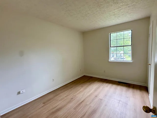 $2,095 | 104 Longwood Drive, Unit B, Charlottesville, VA 22903