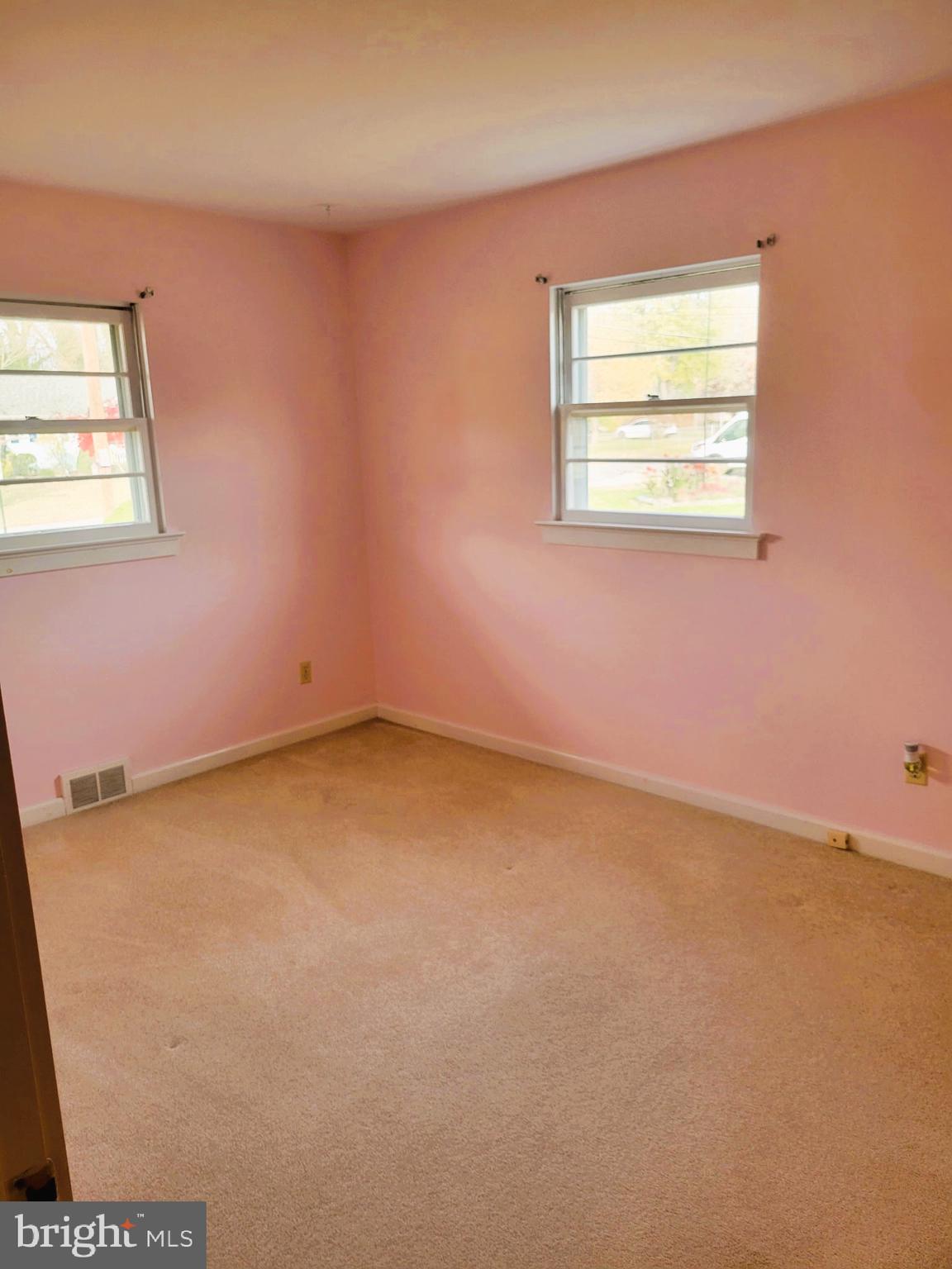 24 Nestler Road Bridgeton, NJ 08302 - Photo 22 of 41 an empty room with a window