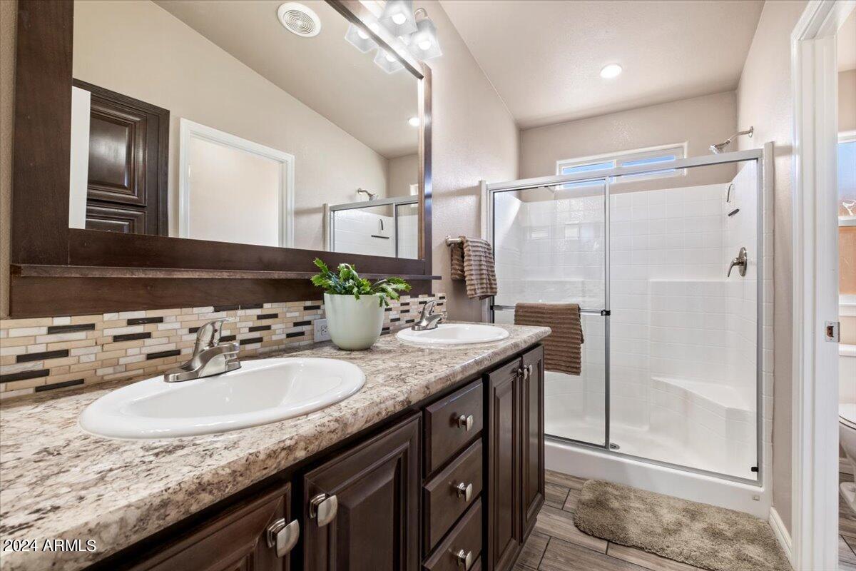 8865 East Baseline Road, Unit 741 Mesa, AZ 85209 - Photo 16 of 28 Primary Bathroom