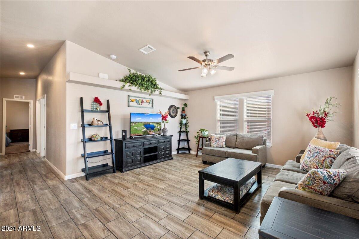 8865 East Baseline Road, Unit 741 Mesa, AZ 85209 - Photo 8 of 28 Great Room