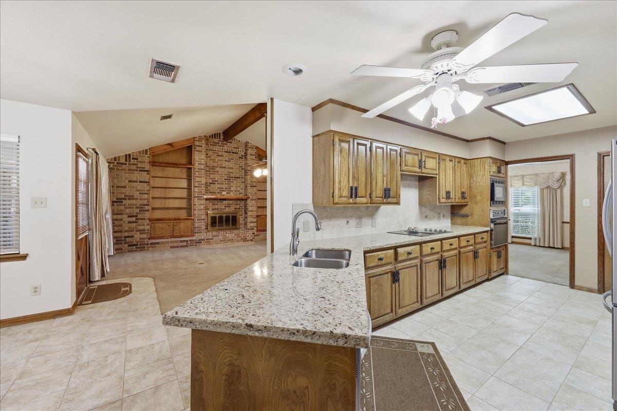 5240 Avie Lane Beaumont, TX 77708 - Photo 8 of 49