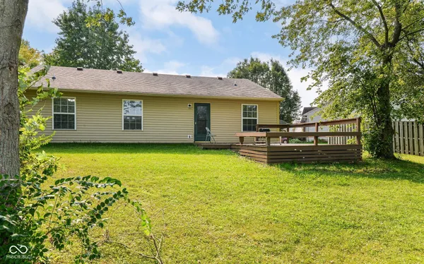$1,800 | 776 Alvey Court, Greenwood, IN 46143