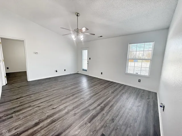 $1,800 | 776 Alvey Court, Greenwood, IN 46143