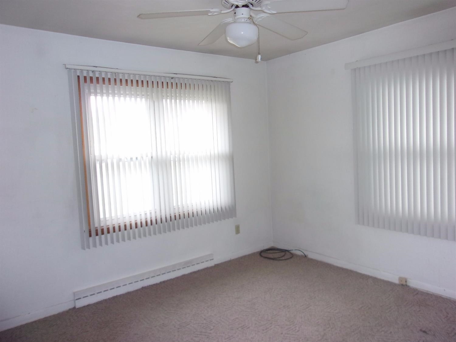 722 North Rensselaer Avenue Griffith, IN 46319 - Photo 5 of 8 1500x1124