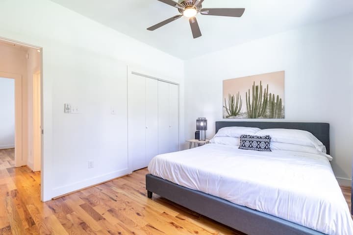 1753 Pasadena Street Houston, TX 77023 - Photo 22 of 26 Stylish bedroom 3.