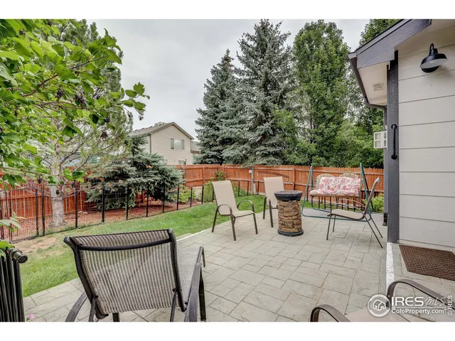 view of outdoor space with seating area