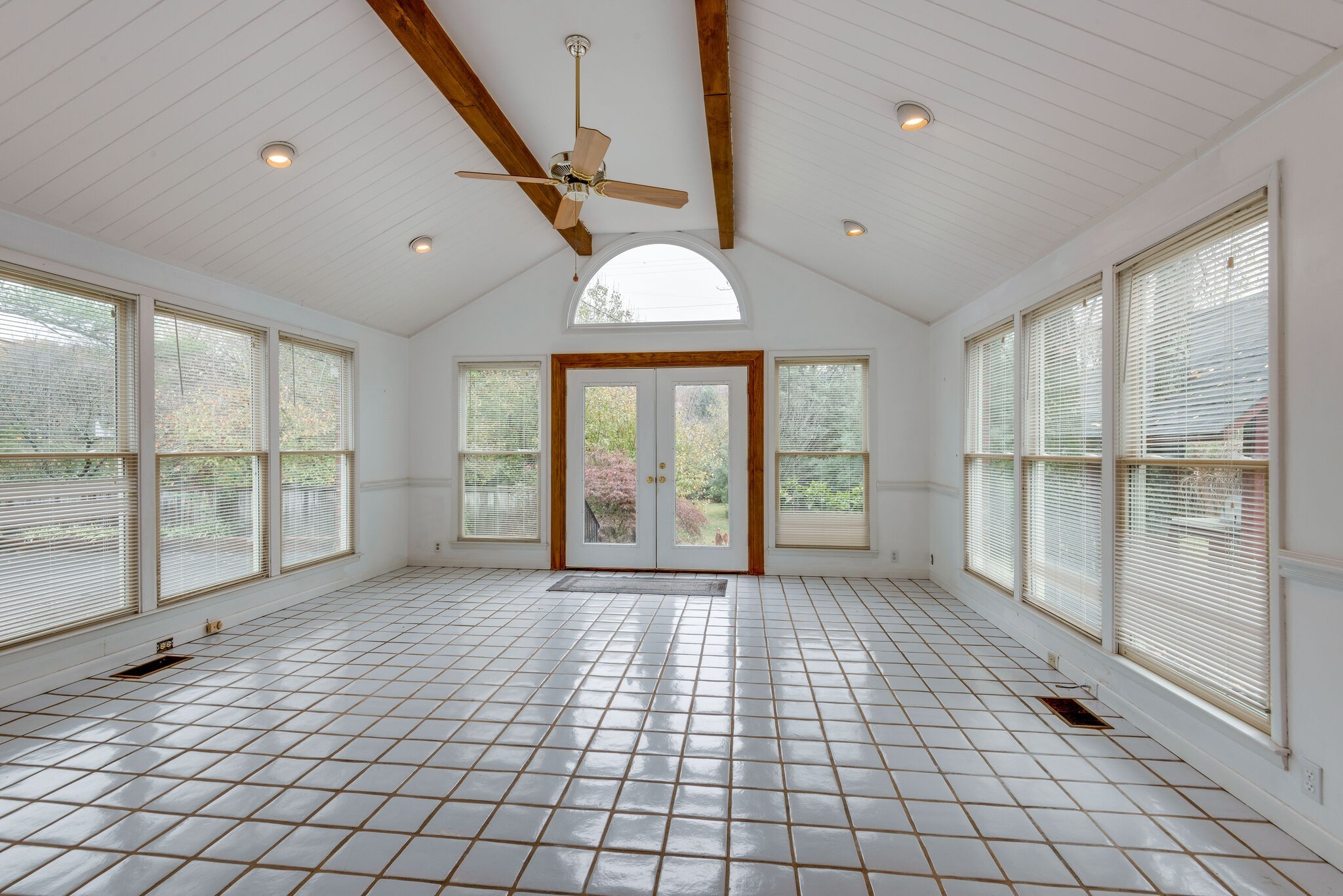 5927 Post Road Nashville, TN 37205 - Photo 16 of 22 a view of an entryway with wooden floor