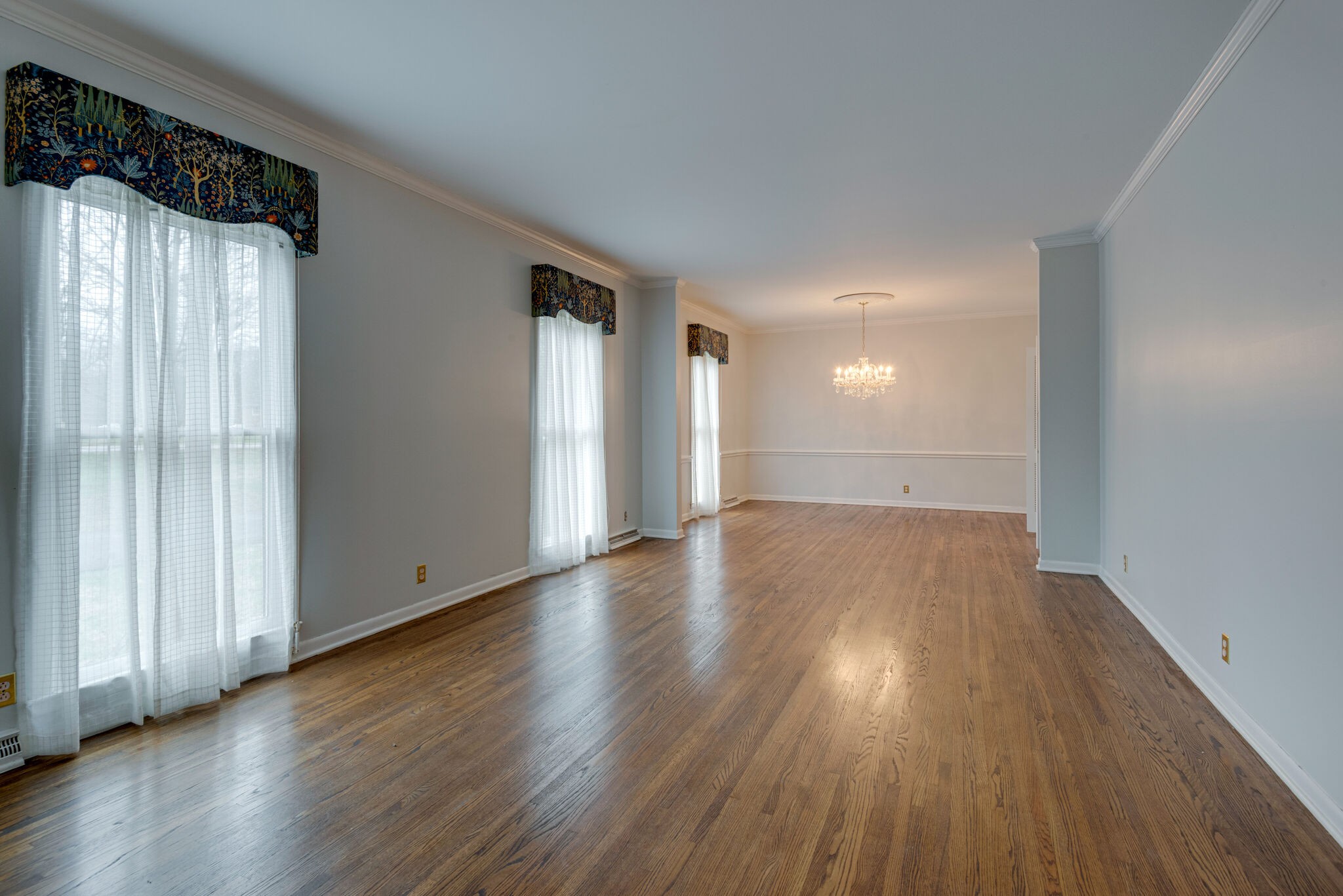 5927 Post Road Nashville, TN 37205 - Photo 6 of 22 a view of a room with wooden floor and windows