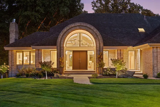 $1,485,000 | 11886 Tapestry Lane, Minnetonka, MN 55305