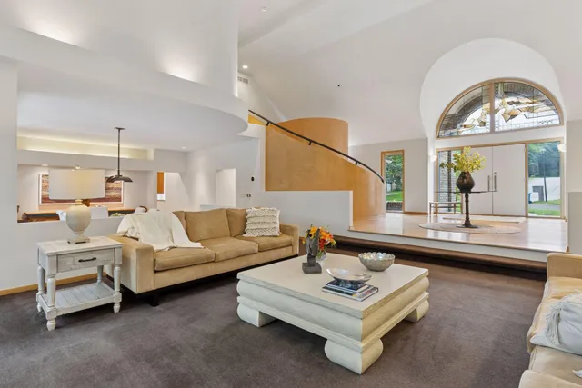 $1,485,000 | 11886 Tapestry Lane, Minnetonka, MN 55305