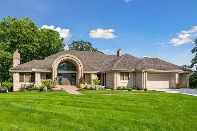 $1,485,000 | 11886 Tapestry Lane, Minnetonka, MN 55305