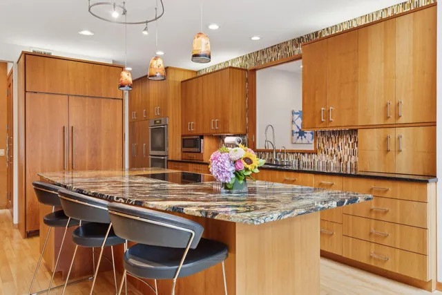 $1,485,000 | 11886 Tapestry Lane, Minnetonka, MN 55305