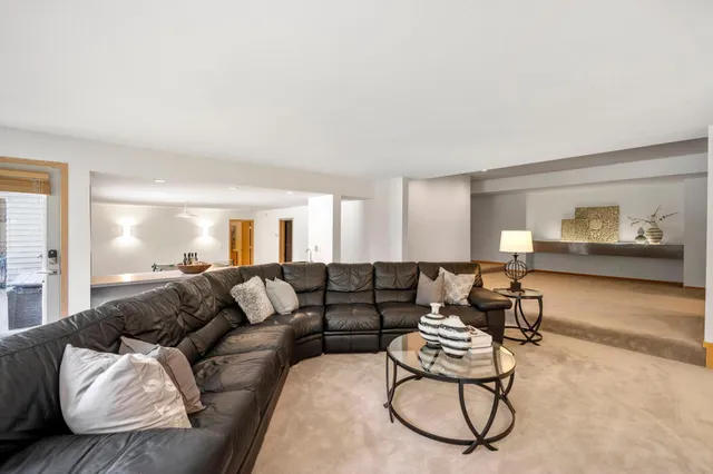 $1,485,000 | 11886 Tapestry Lane, Minnetonka, MN 55305