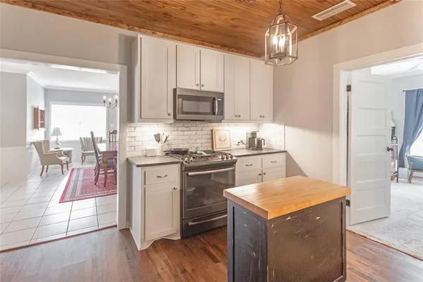 $399,900 | 796 Farm To Market Road 2661, Tyler, TX 75704