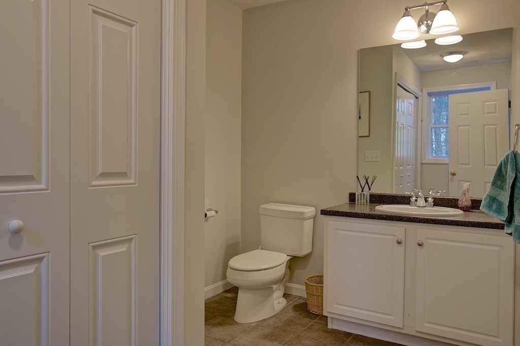 37 Riverside Drive North Reading, MA 01864 - Photo 13 of 26 Gallery Image 13