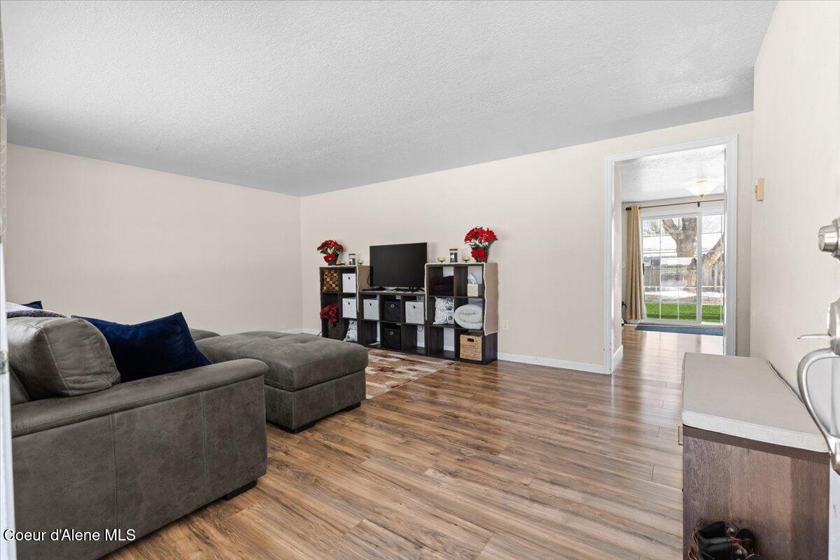 347 Kluth Street Priest River, ID 83856 - Photo 4 of 38 2-IMG_4970