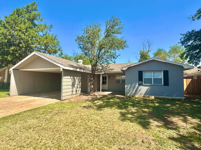 $2,835 | 5426 22nd Street, Lubbock, TX 79407