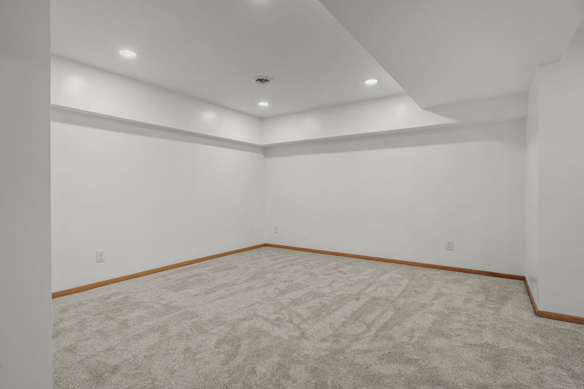 207 South Rutland Street Brooklyn, WI 53521 - Photo 38 of 61