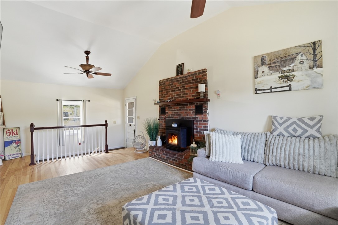 144 Blackrock Road Coventry, RI 02816 - Photo 7 of 33 Living room