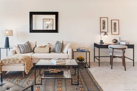 $410,000 | 500 High Point Drive, Unit 707, Hartsdale, NY 10530